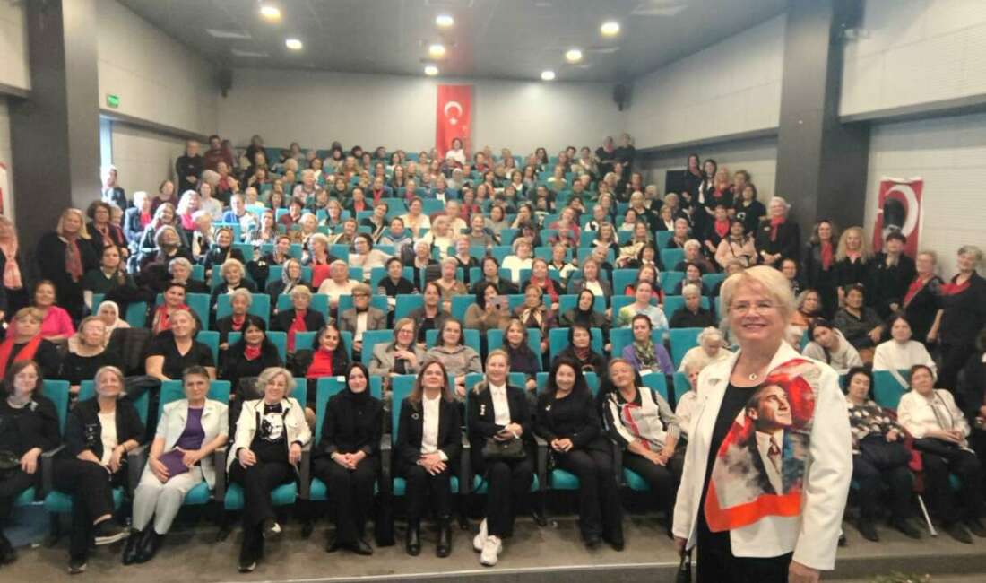 Kadınlar, Atatürk’ü sevdiği şarkılarla andı Nilüfer Belediyesi’nin 10 Kasım