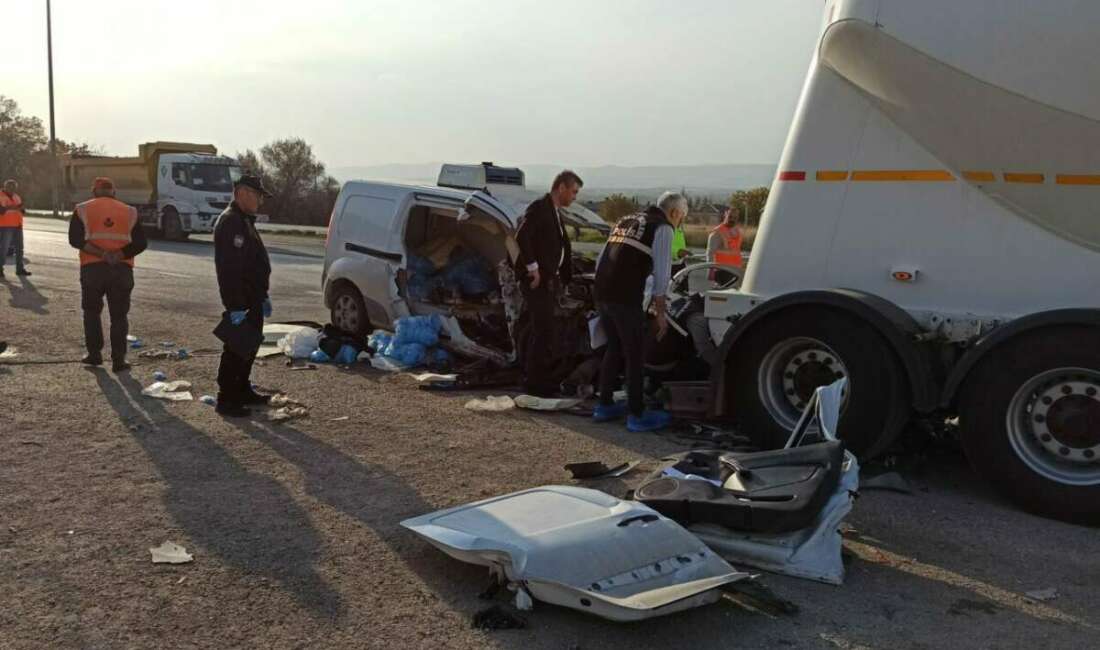 Kahreden kaza: Aynı aileden 3 kişi hayatını kaybetti Ankara’nın Kahramankazan ilçesinde yol