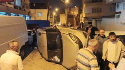  Kontrolden çıkan otomobil yan döndü: 1 yaralı