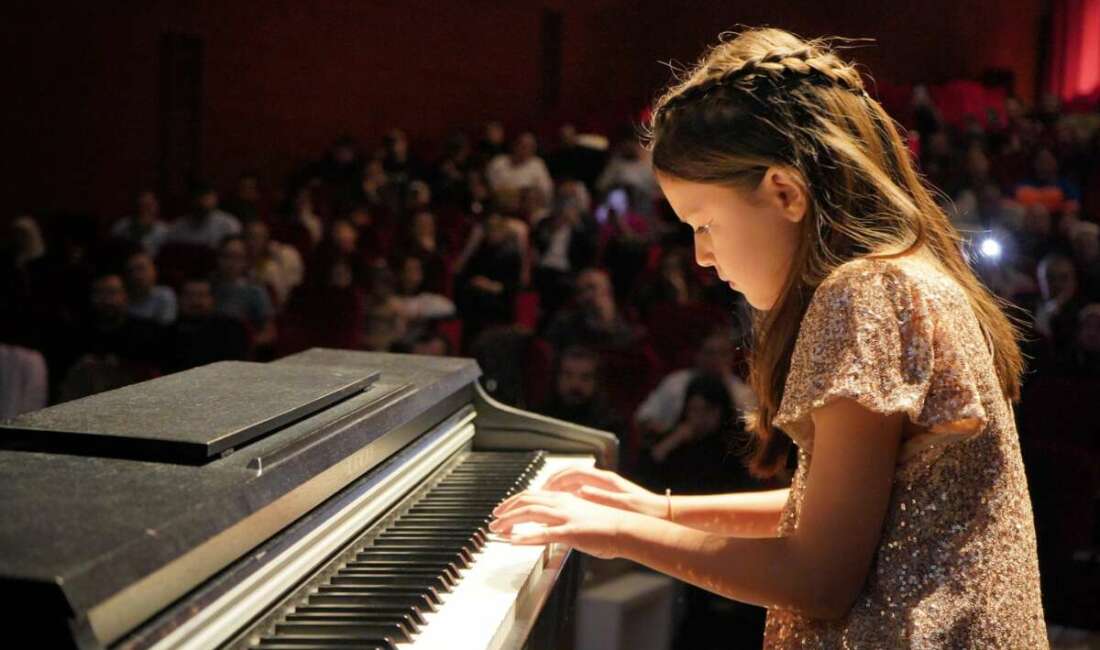 Küçük piyanistler hünerlerini sergiledi