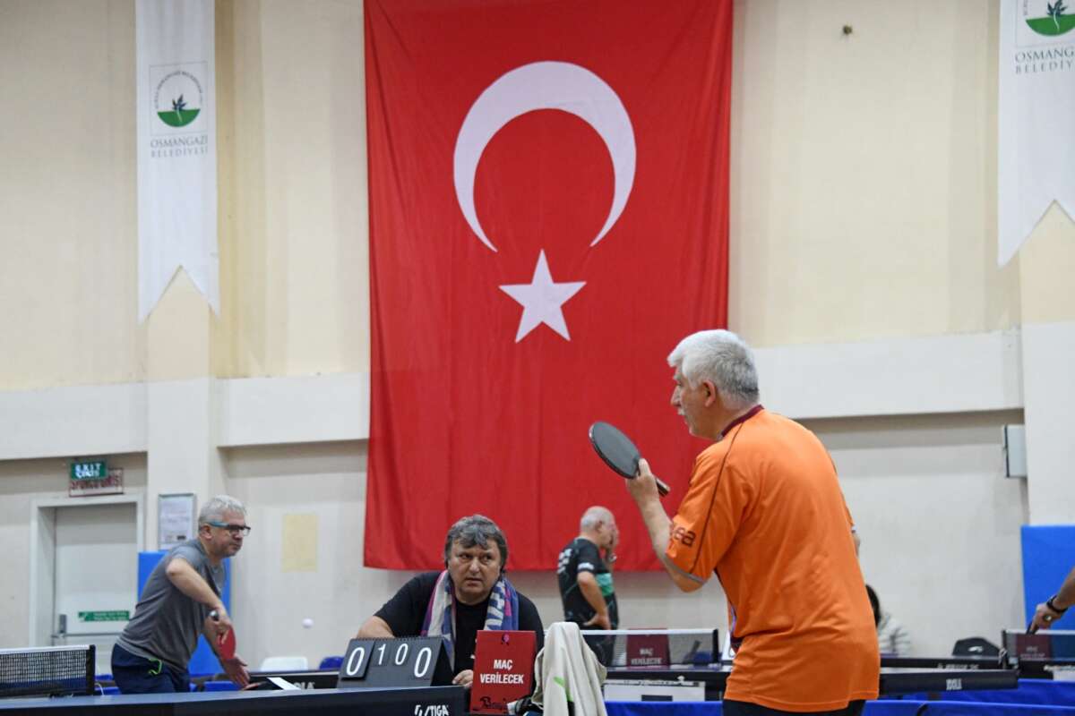 Masa Tenisinin Ustaları Osmangazi’de Buluştu