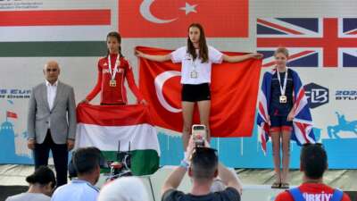 Osmangazi Belediyespor Modern Pentatlon sporcuları,