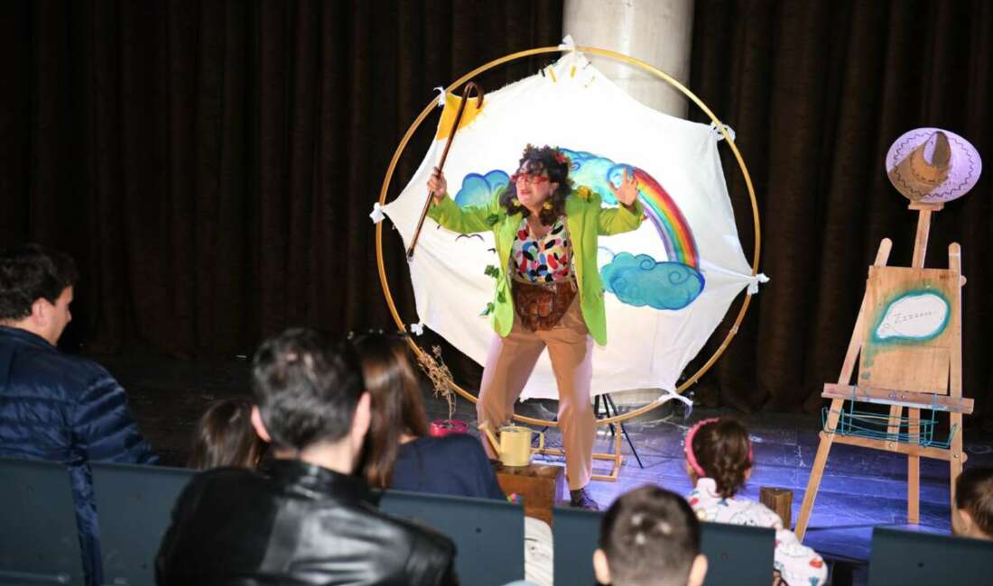 Osmangazi Belediyesi çocuklara doğa sevgisi aşılıyor Osmangazi Belediyesi, düzenlediği tiyatro