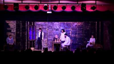  Osmangazi Belediyesi, ‘Duvarların Ötesi’ni sanatseverlerle buluşturdu