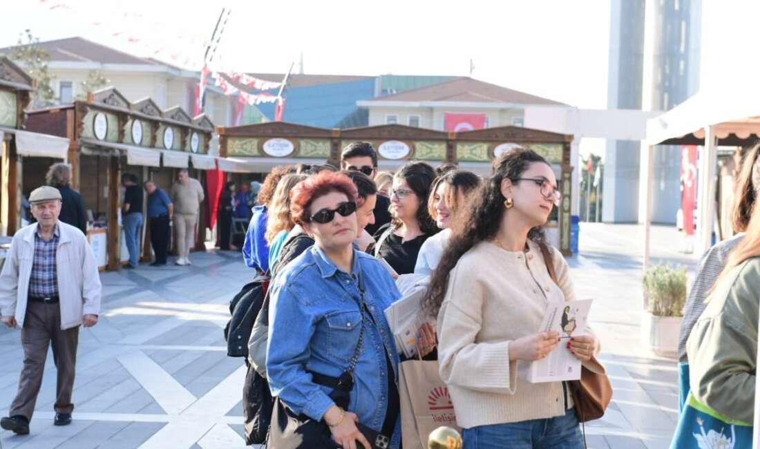 Osmangazi Kitap Fuarı’na ilgi artarak devam ediyor Osmangazi Belediyesi tarafından bu
