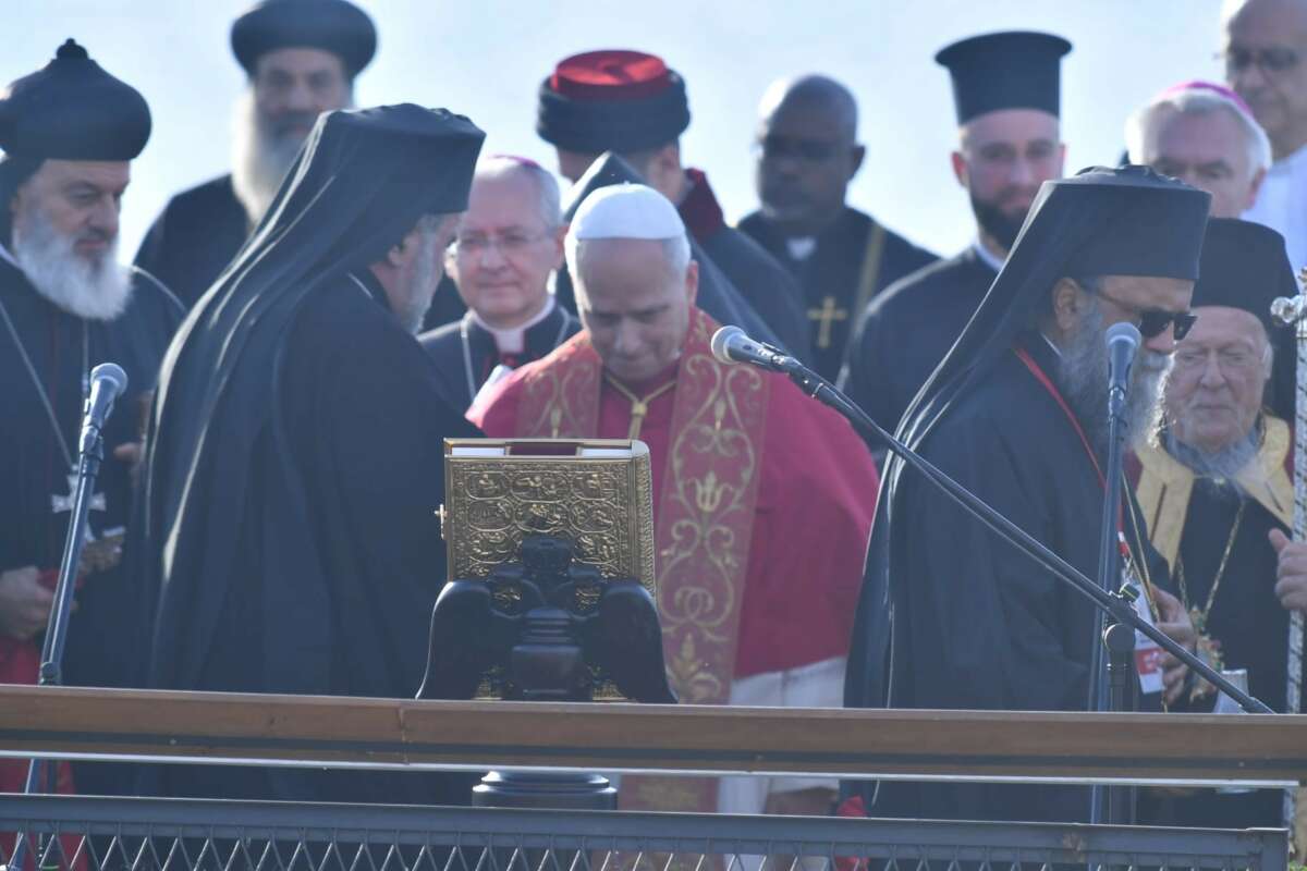Papa’dan İznik’e tarihi ziyaret ve tarihi ayin…