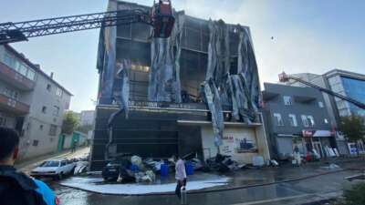 Kocaeli'nin Dilovası ilçesinde parfüm dolum