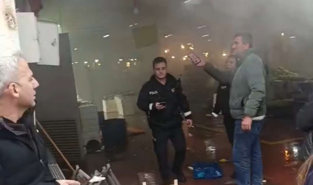 Pazar alanında korkutan anlar: 1 kişi dumandan etkilendi Bursa’nın Yıldırım ilçesindeki kapalı