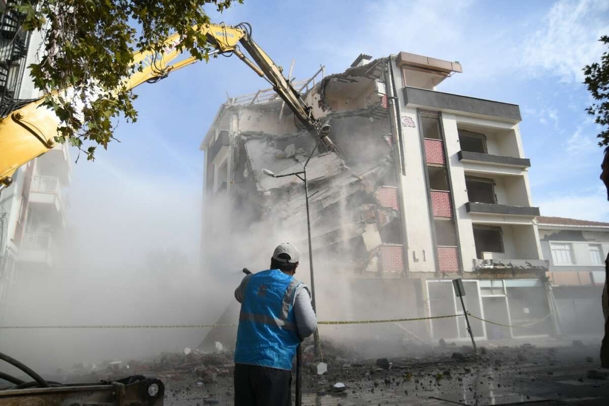 Sındırgı Afet Bölgesi ilan edildi: Şimdi ne olacak?