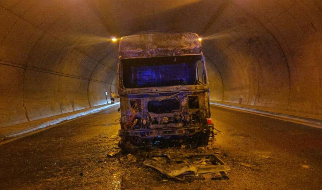 İstanbul-İzmir otoyolunda, Orhangazi Tüneli