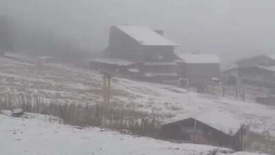 Uludağ’da kar yağışı etkisini gösterdi