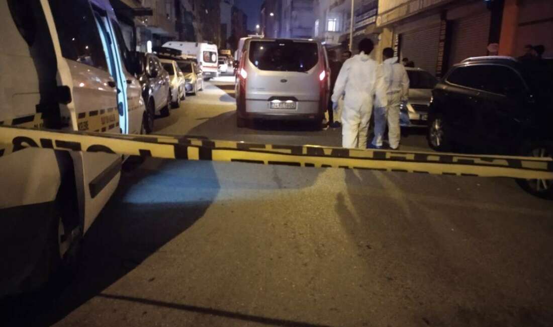 Ümraniye’de cinnet geçiren adam, oğlu ve kardeşini öldürdü Ümraniye’de akşam saatlerinde bir