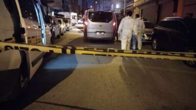 Ümraniye’de akşam saatlerinde bir apartman