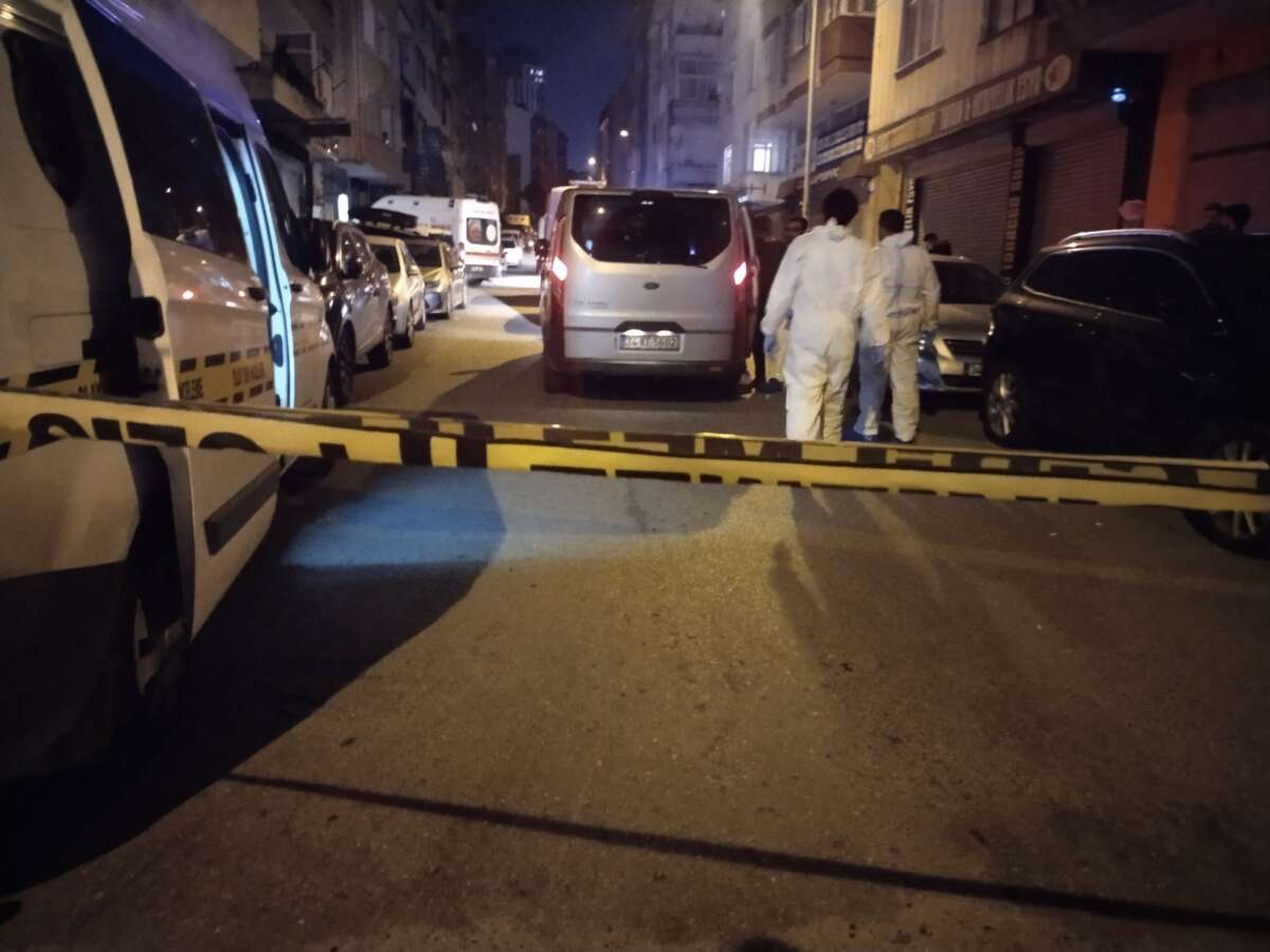 Ümraniye’de cinnet geçiren adam, oğlu ve kardeşini öldürdü