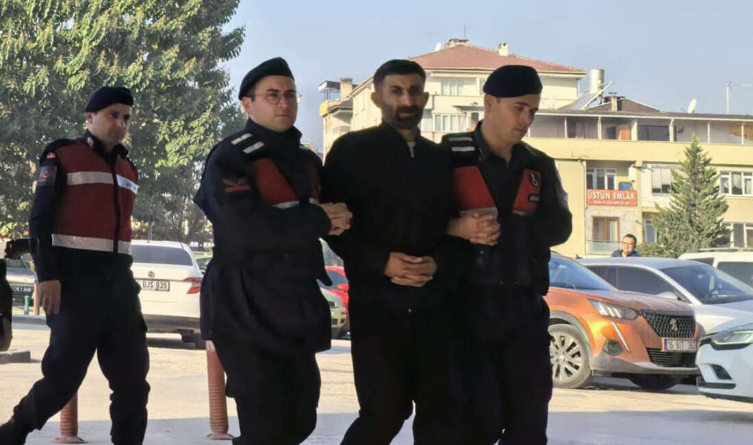 Uyuşturucu taciri kıskıvrak yakalandı Bursa'nın İnegöl ilçesinde Jandarma