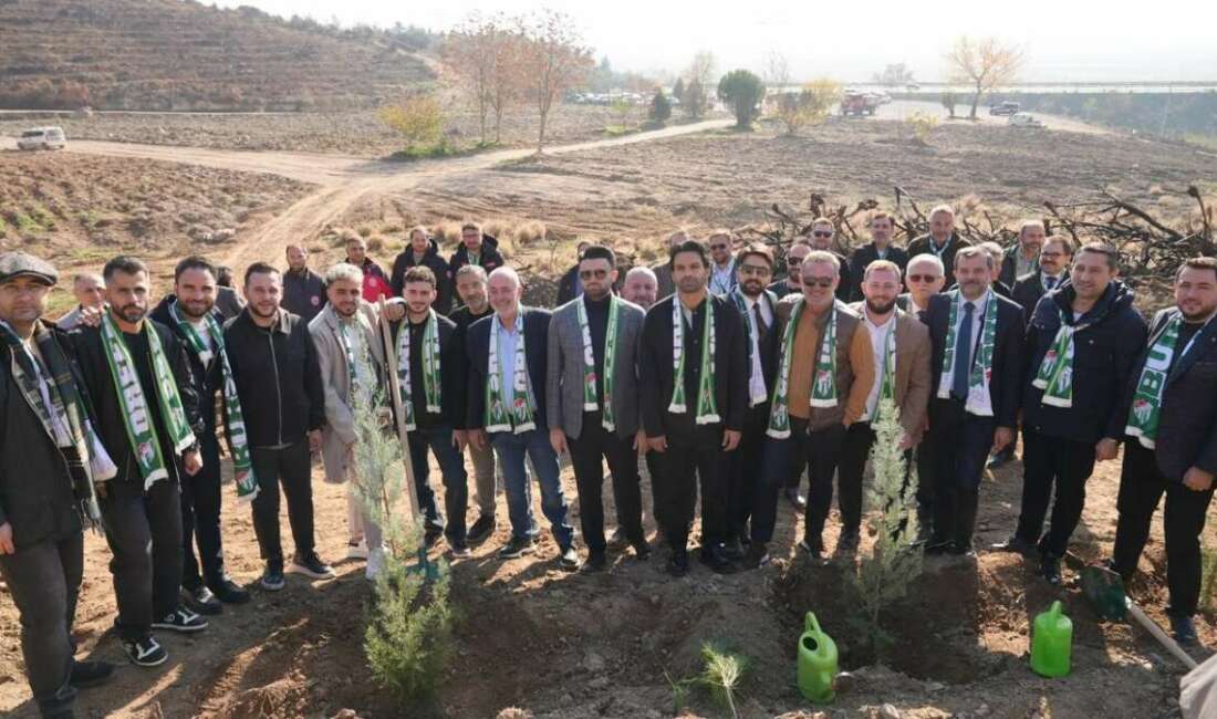 Bursaspor yönetimi ve futbolcuları,