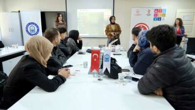 Yıldırım’da kadına şiddetle mücadele eğitimi