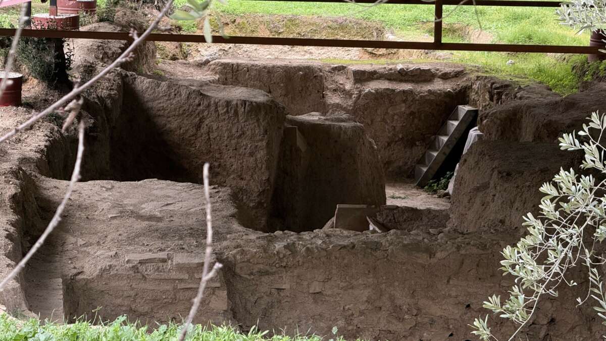“Çoban İsa” figürünün keşfedildiği lahit tarlası gece gündüz korunuyor
