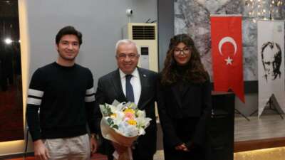 Üniversite öğrenci topluluklarıyla bir araya