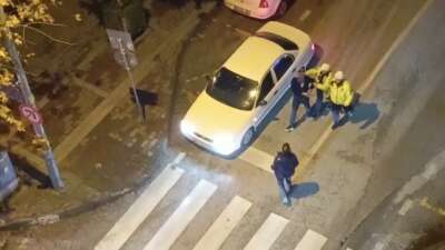 Bursa'da polis ekiplerini fark edince