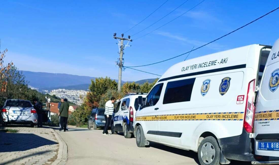 Araç içinde fenalaşan sürücü, hayatını kaybetti Bursa'da araç içerisinde fenalaşan