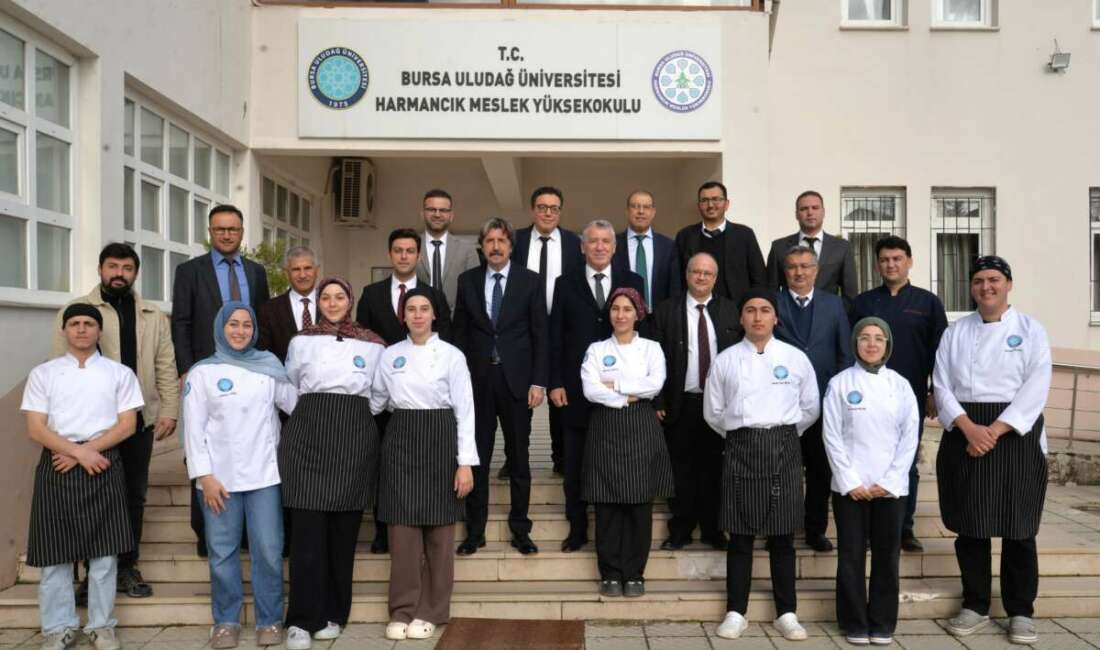 BUÜ yönetiminden Keles ve Harmancık ziyareti Bursa Uludağ Üniversitesi (BUÜ) yöneticileri,
