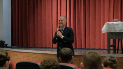 Başkan Taban gençlere kulak veriyor