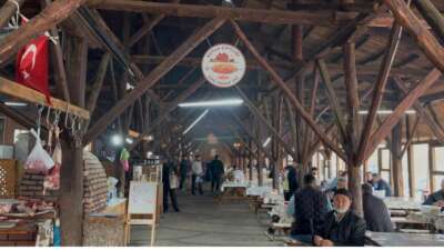 Bin yıllık yemek kültürünü 400 yıllık hana taşıdılar