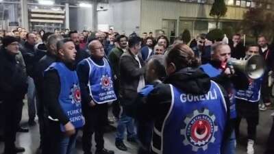 Bursa'daki Bosch Fabrikası'nda çalışan işçiler,