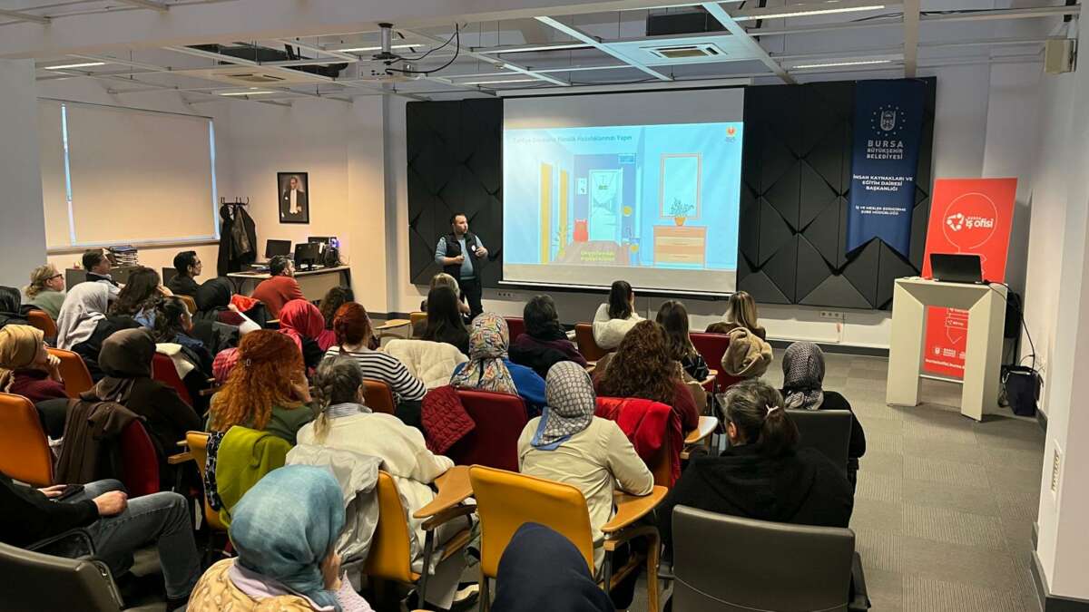 Bursa Büyükşehir çalışanlarına Afet Farkındalık Eğitimi