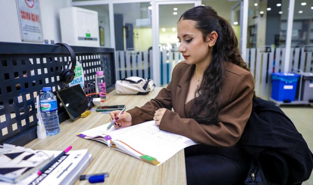 Bursa Büyükşehir, gençlerin yanında Bursa Büyükşehir Belediyesi’nin kente