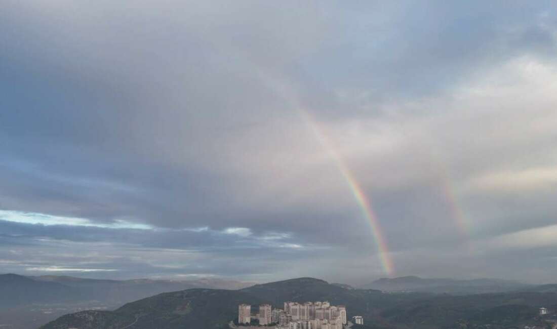 Bursa Kestel semalarında gökkuşağı oluştu Bursa’nın Kestel ilçesi semalarında,