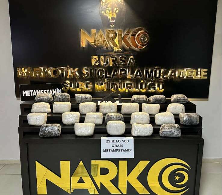 Bursa’da 25 buçuk kilo metamfetamin ele geçirildi Bursa'da yapılan narkotik operasyonunda