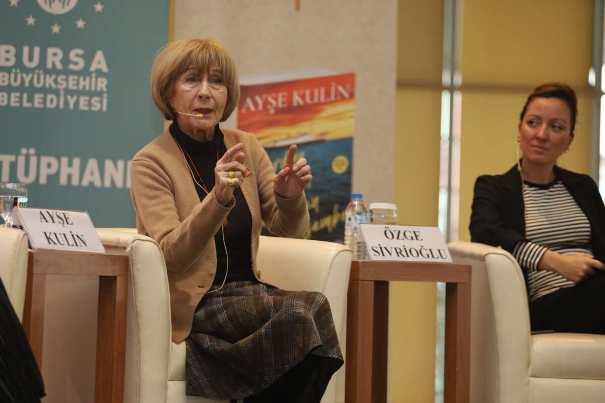 Bursa’da Ayşe Kulin’den gençlere hayat dersleri