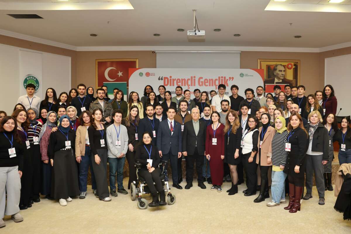 Bursa’da bağımlılıkla mücadelede söz gençlerde