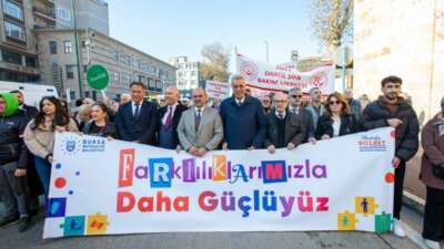 Bursa’da ‘Engel Olma, Farkında Ol’ yürüyüşü