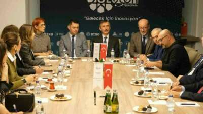 Bursa’da akademi ve iş dünyası aynı masada buluştu