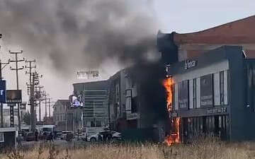 Bursa’da elektrik panosundan çıkan yangın işyerine sıçradı