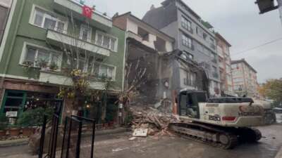 Bursa'da yeni yapı için yıkılacak