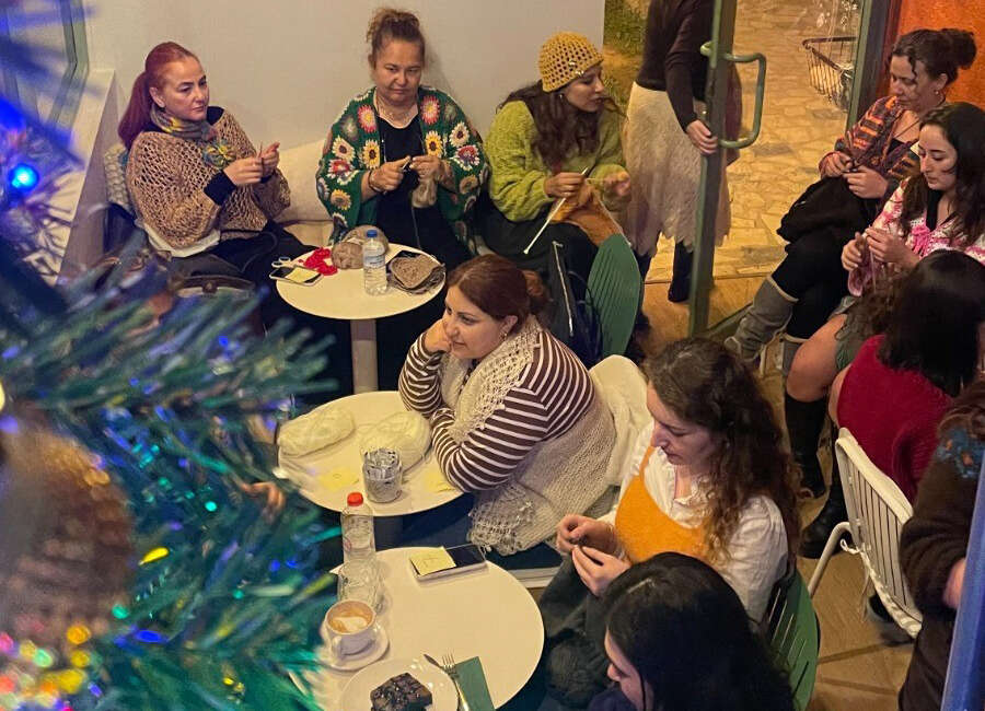 Bursa’da kadınlar örgü için yarıştı ursa’da örgü konseptiyle dikkat