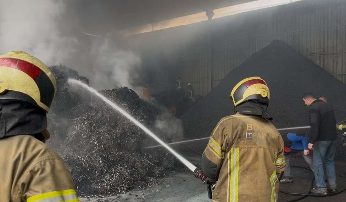 Bursa’da metal geri dönüşüm fabrikasında yangın paniği Bursa'nın Nilüfer ilçesinde çıkan