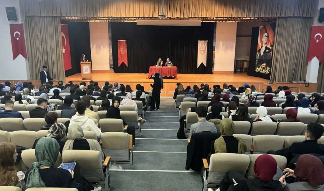 Bursalı genç beyinler, şimdiden Türkiye’nin geleceğine ışık tutuyor Bursalı gençler, hazırladıkları 'Bursa Gençlik