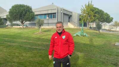 Bursaspor Teknik Direktörü Tahsin Tam: “Kartlar yeniden dağıtılıyor”