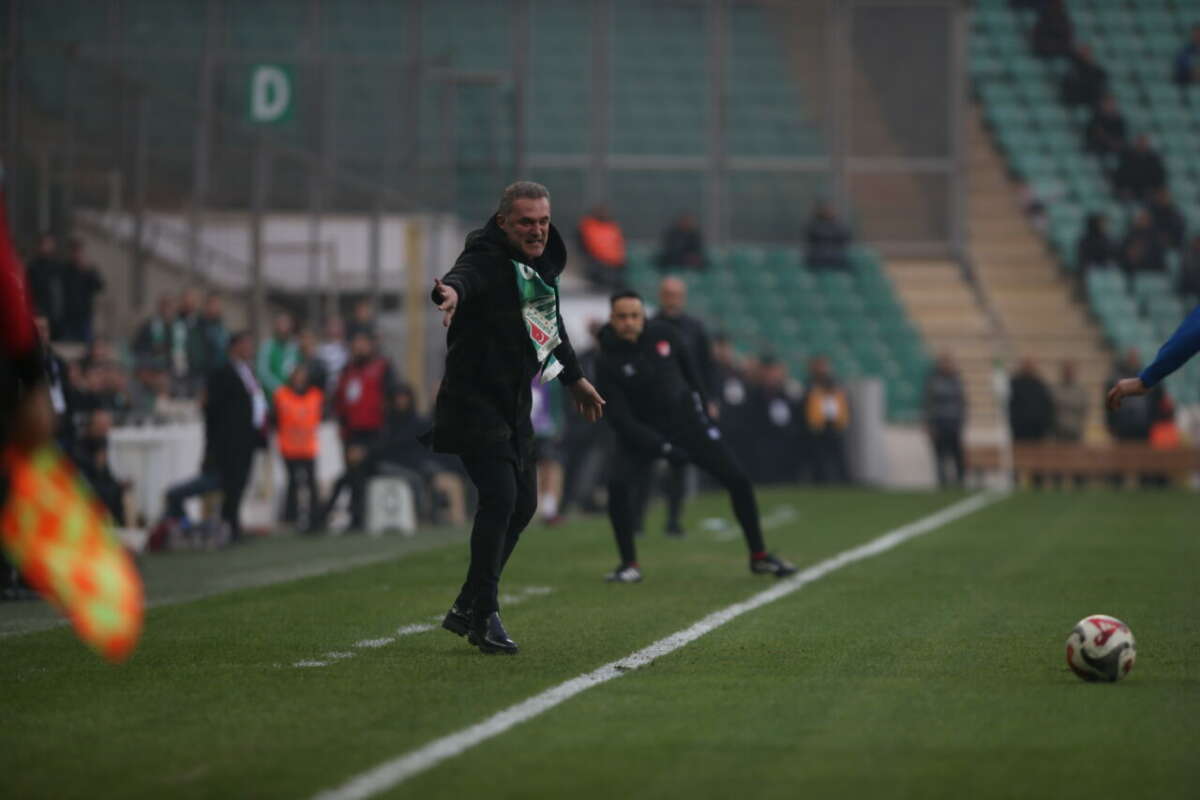 Bursaspor’un hocası Tahsin Tam’dan 4-0’lık galibiyet değerlendirmesi