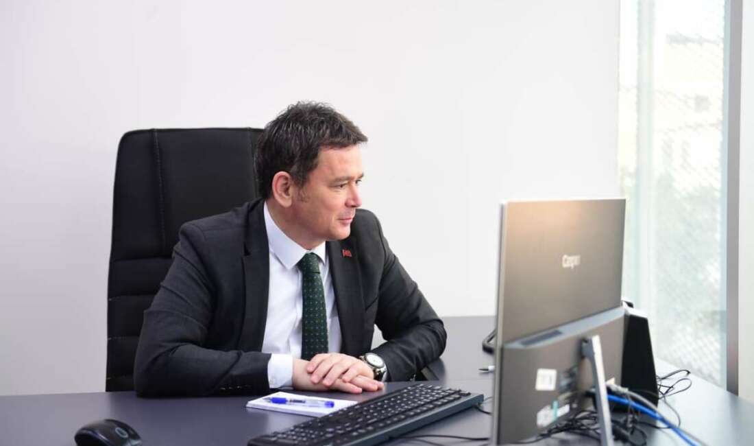 Osmangazi’de vatandaşlar taleplerini Başkan Erkan Aydın’a iletti Osmangazi Belediye Başkanı Erkan