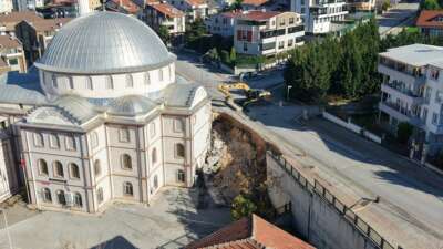 Bursa'nın Nilüfer ilçesinde sabah yürüyüşe