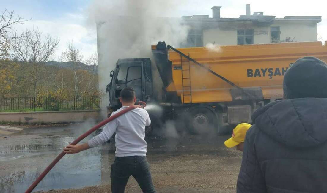Hafriyat kamyonu küle döndü Bursa'da hareket halindeki hafriyat