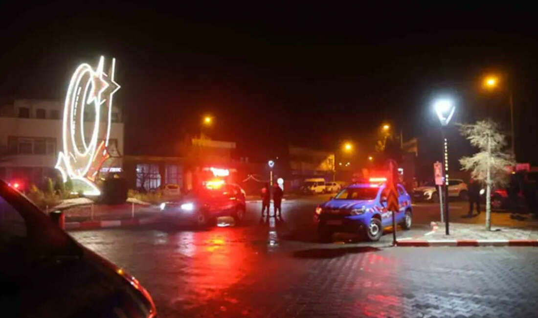 Halı saha kavgası iki beldeyi karıştırdı: Giriş-çıkışlar kapatıldı Nevşehir’in Derinkuyu ilçesine bağlı