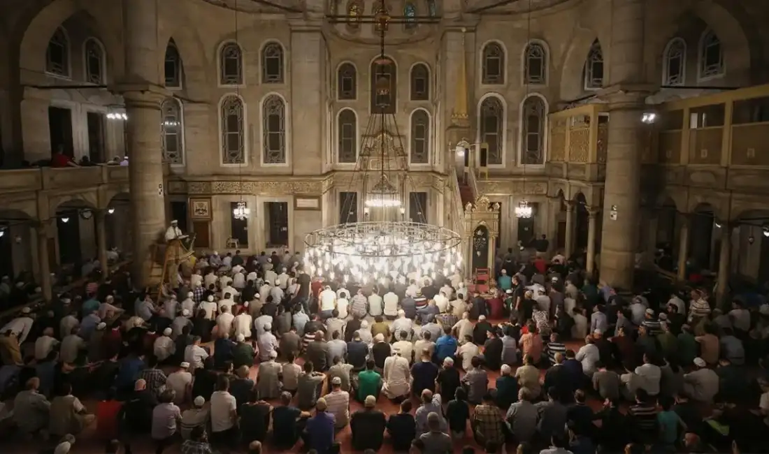 İnegöl 2026’nın ilk sabah namazında buluşuyor İnegöl Belediyesi organizasyonuyla 2026