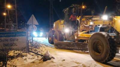 İnegöl’de dün başlayan kar yağışı